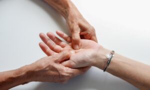 バリ島でのバリニーズマッサージ体験の魅力とは？